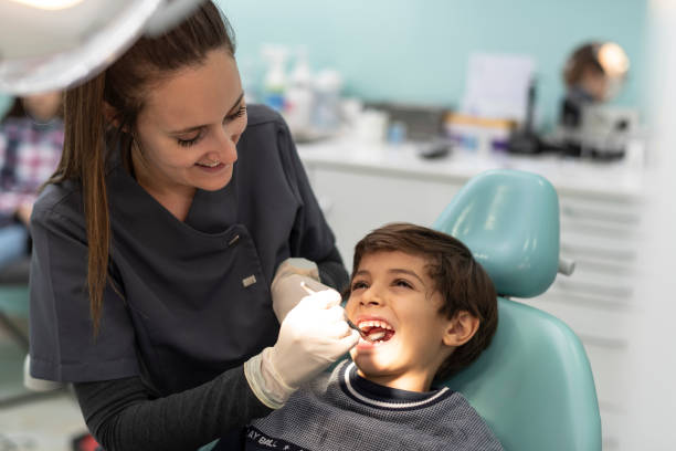 Best Emergency Tooth Extraction in Howards Grove, WI